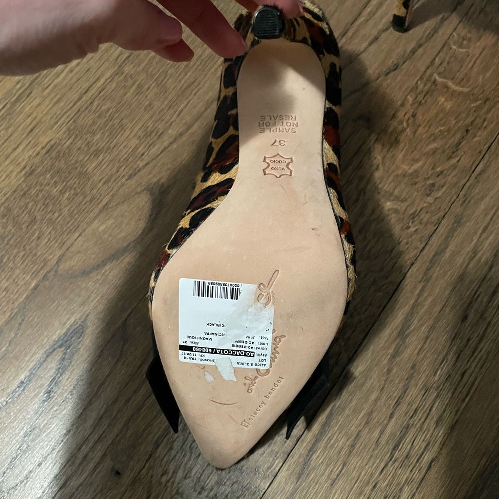 Alice + Olivia Leopard Calfhair Pump 37
